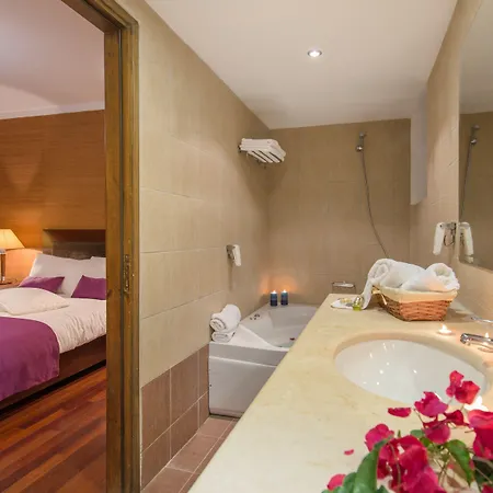 St John & 5* Plános