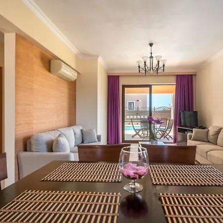 St John & Otel Plános