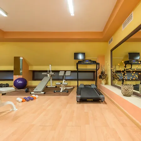 St John & Hotell Plános